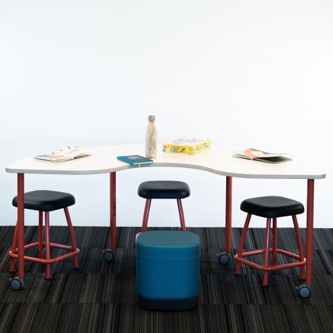 Post Leg Table, Kidney, Rock Stool 18h & Soft Rock Active 14h